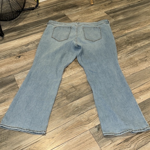 Old Navy Mid Rise Bootcut Jeans Size 22Short - Picture 4 of 5